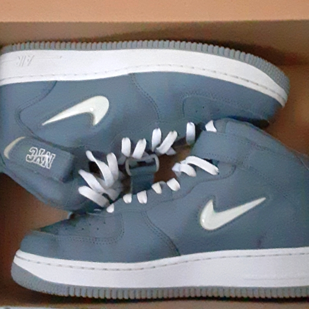 Size 8 Nike Air Force